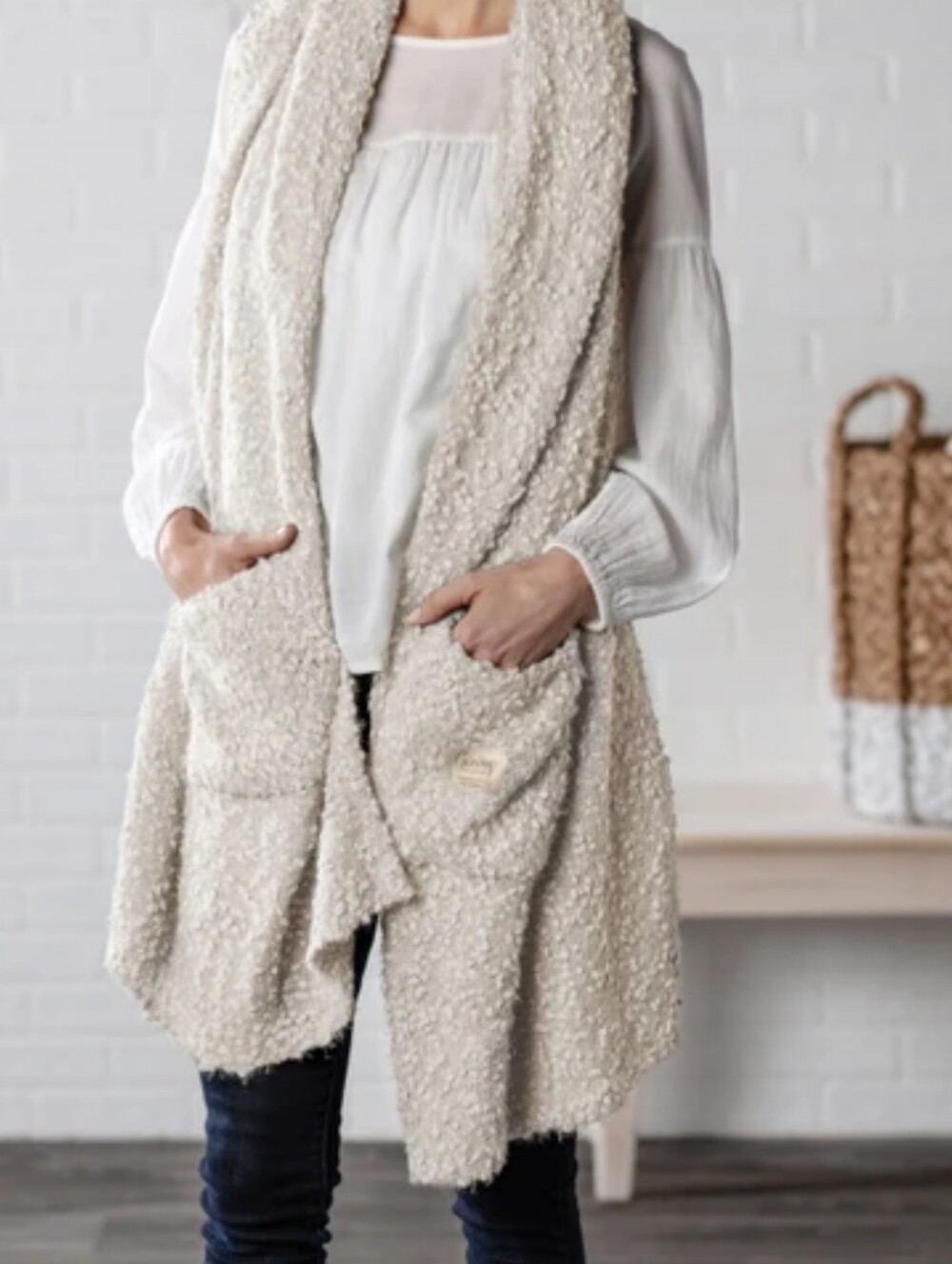 DEMDACO | Giving Collection Cool Cream Giving Shawl W/Pockets